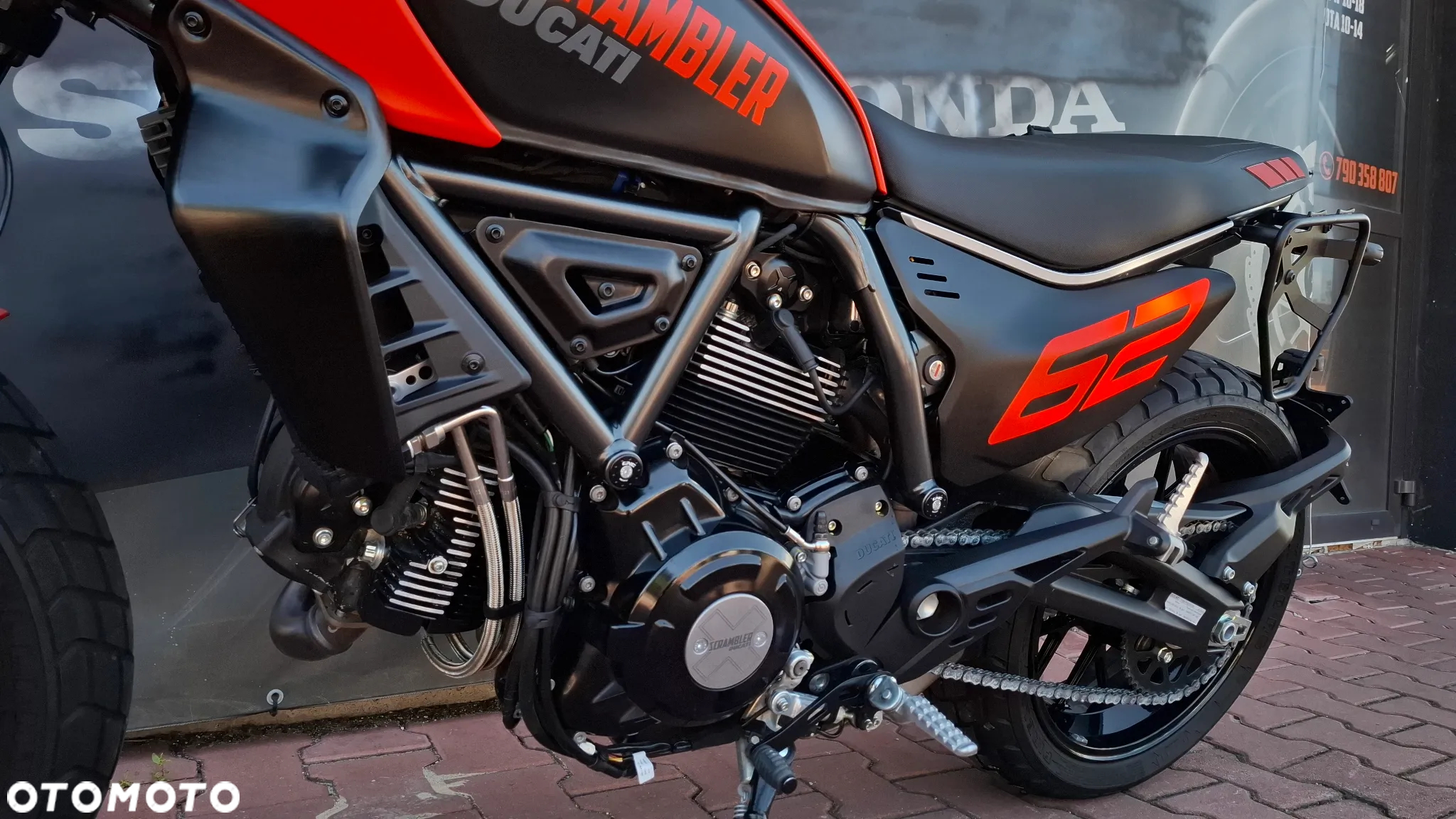 Ducati Scrambler - 14