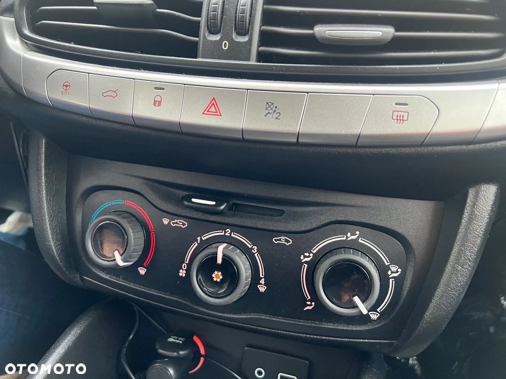 Fiat Tipo 1.4 16v Easy - 14