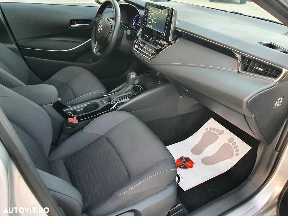 Toyota Corolla 1.8 HSD Dynamic - 17