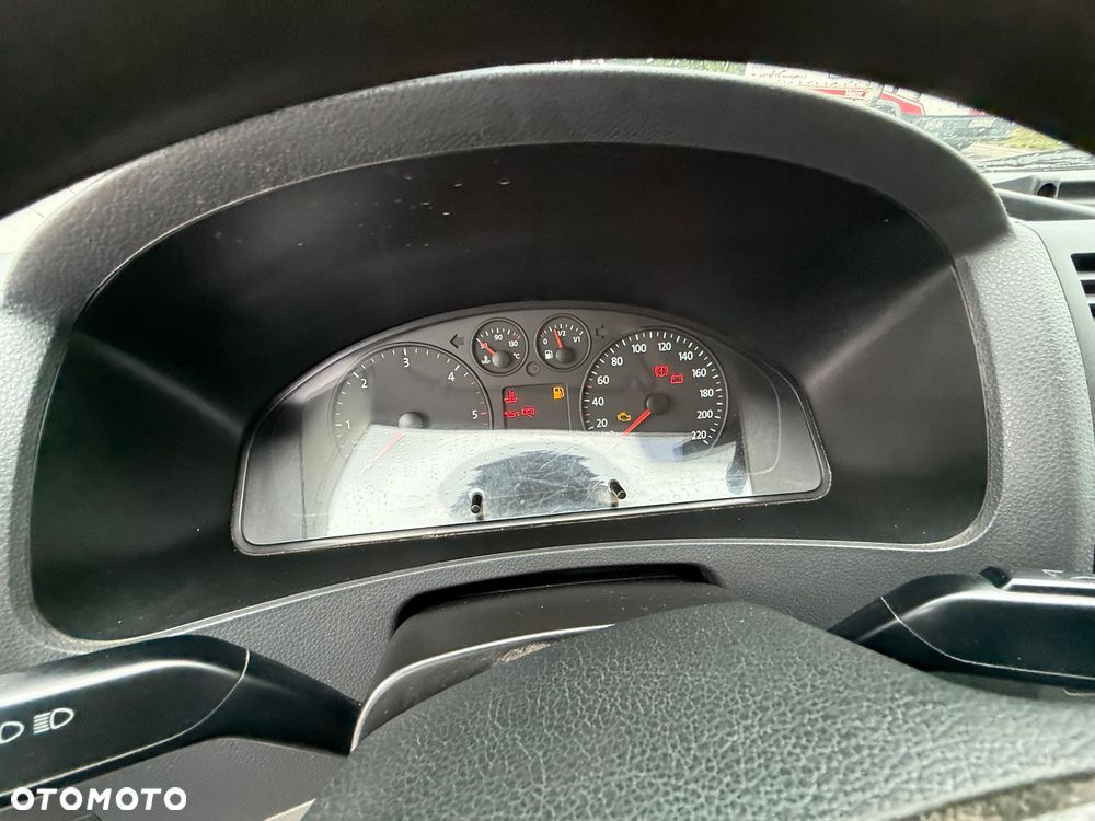 Volkswagen T5 DOKA 1.9 Tdi - 18