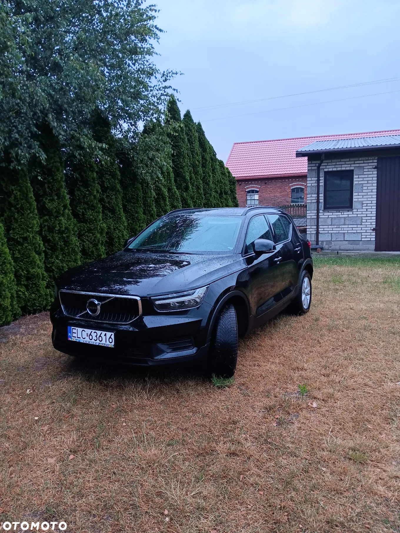 Volvo XC 40 D3 Momentum Pro - 2