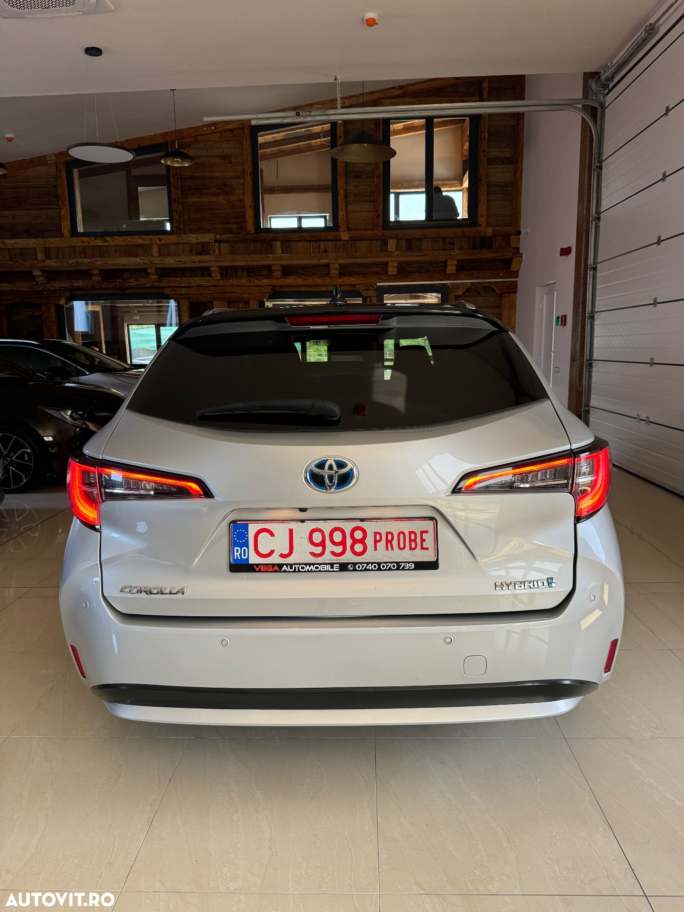 Toyota Corolla 1.8 HSD Dynamic Bi-tone - 37