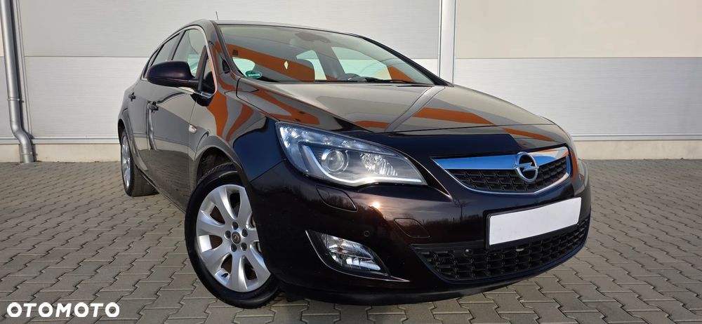 Opel Astra 1.4 Turbo Edition - 1