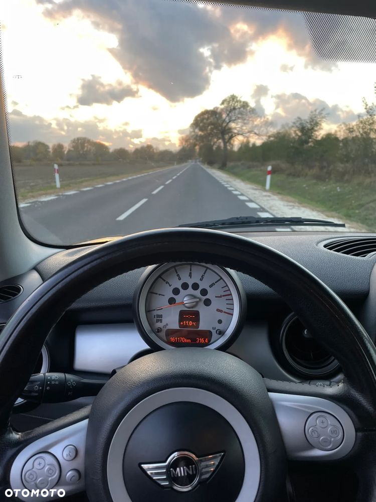 MINI Cooper Standard - 12