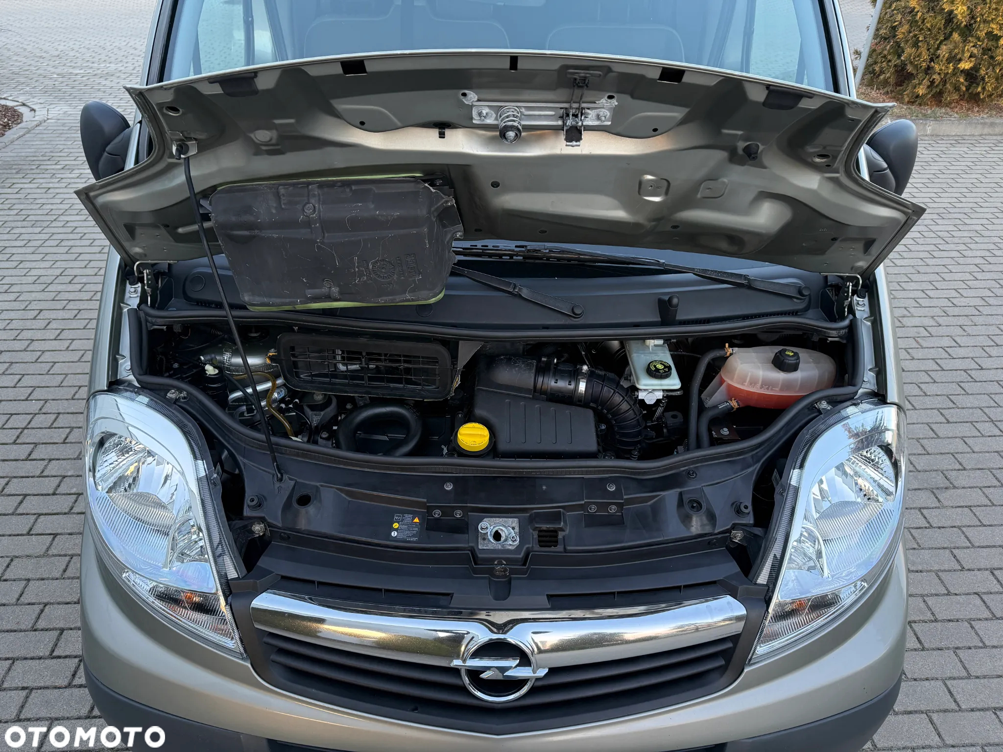 Opel Vivaro - 32