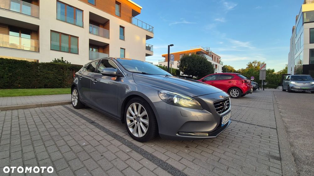 Volvo V40 T3 Drive-E Momentum - 12