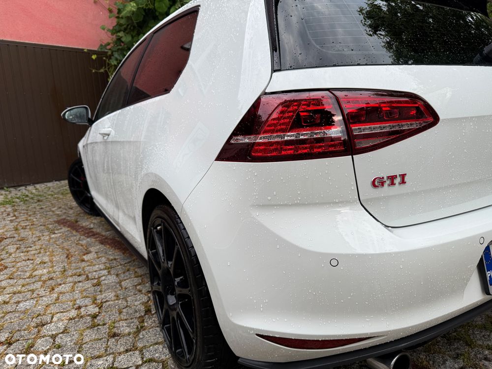 Volkswagen Golf GTI Performance BlueMotion Technology DSG - 9