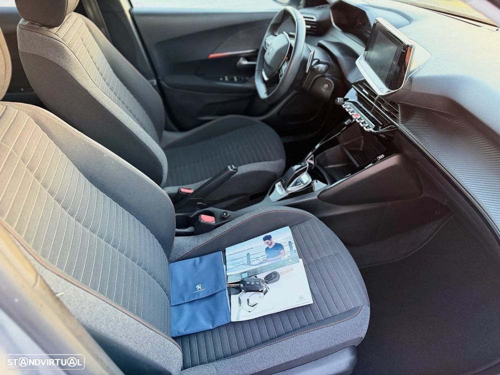 Peugeot 2008 1.2 PureTech Active Pack EAT8 - 12