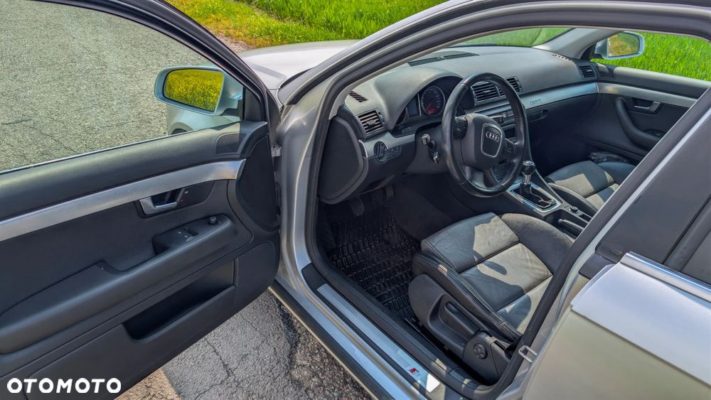 Audi A4 Avant 2.0 T FSI quattro - 7