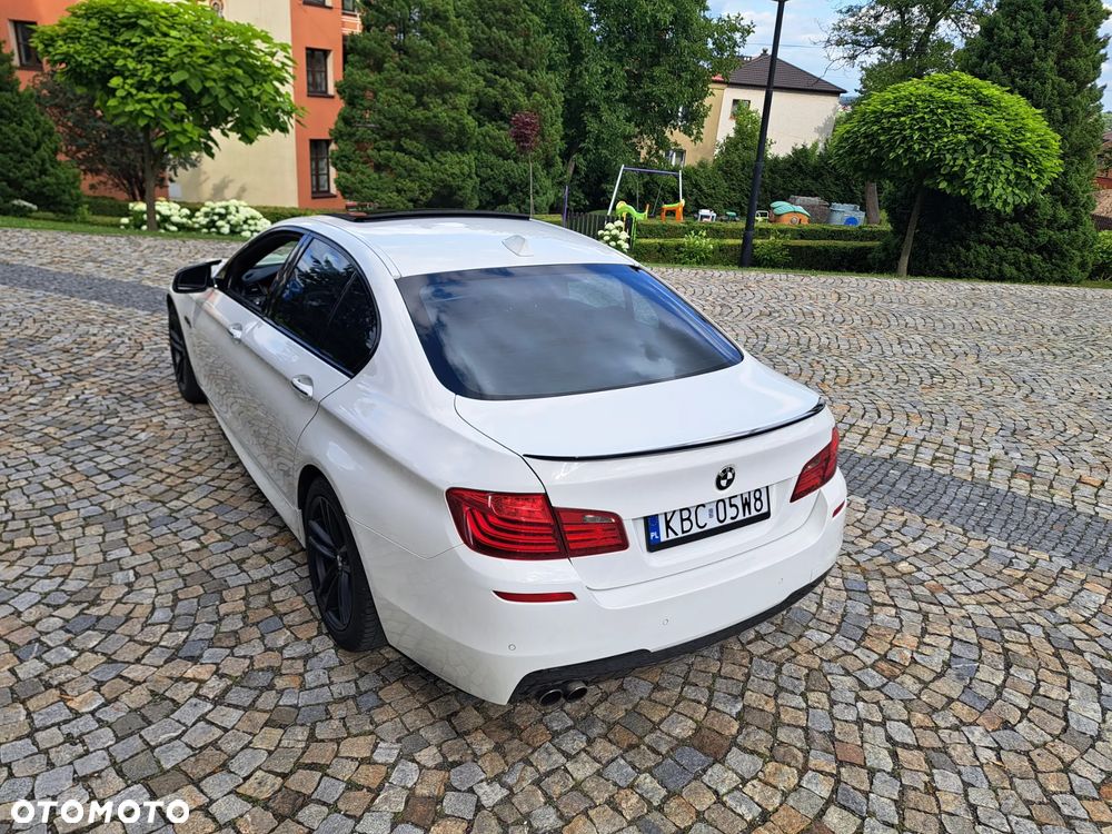 BMW Seria 5 528i xDrive - 10