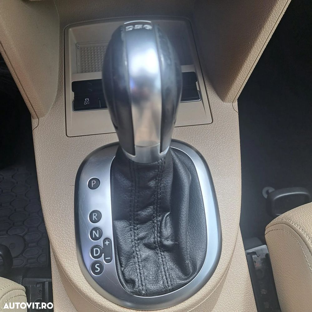 Volkswagen Touran - 14