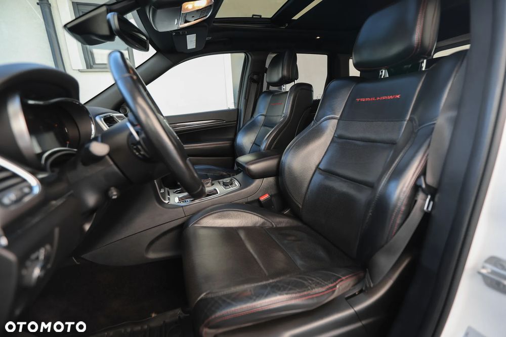 Jeep Grand Cherokee - 13