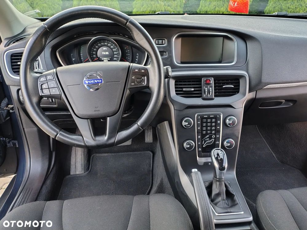 Volvo V40 Cross Country - 26