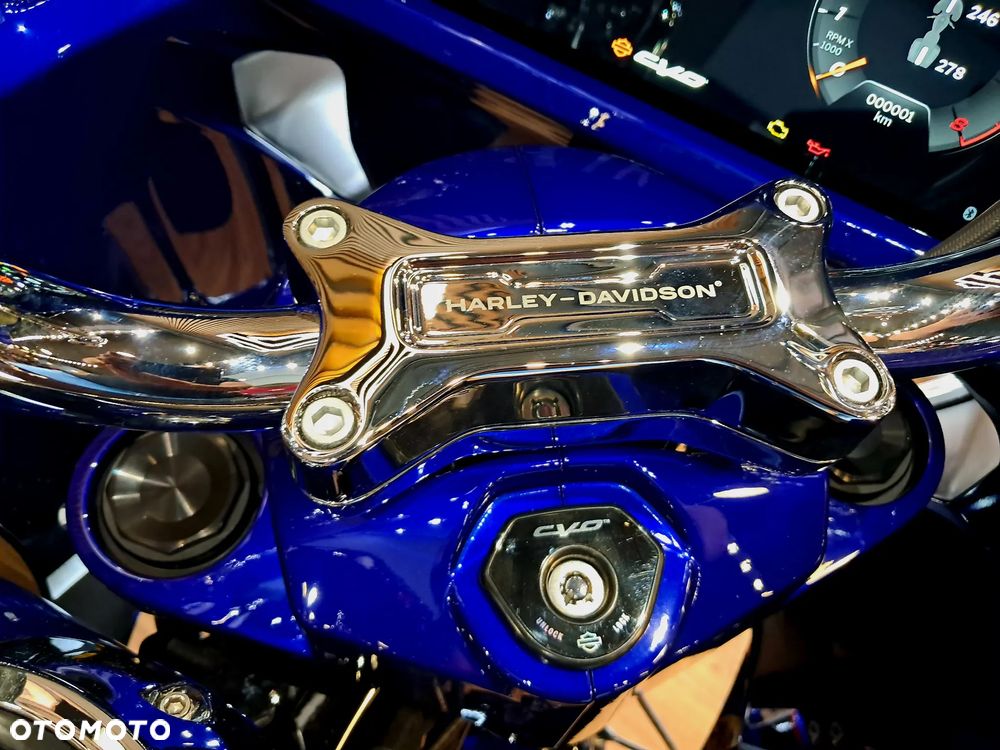 Harley-Davidson Touring Road Glide - 8