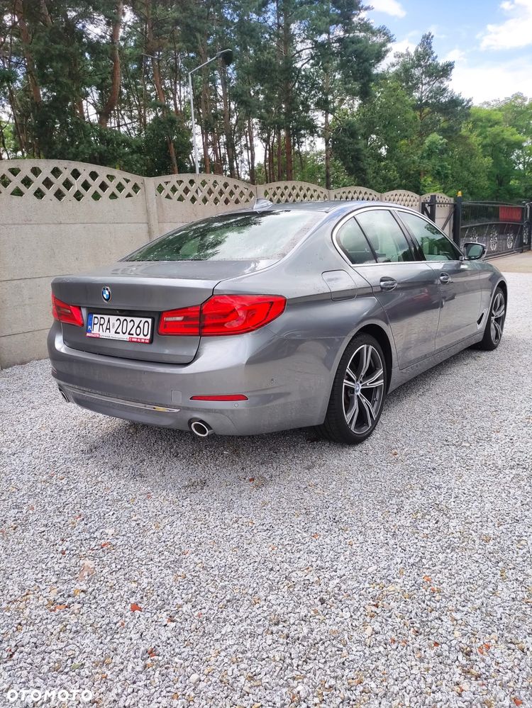 BMW Seria 5 530i GPF Luxury Line sport - 4