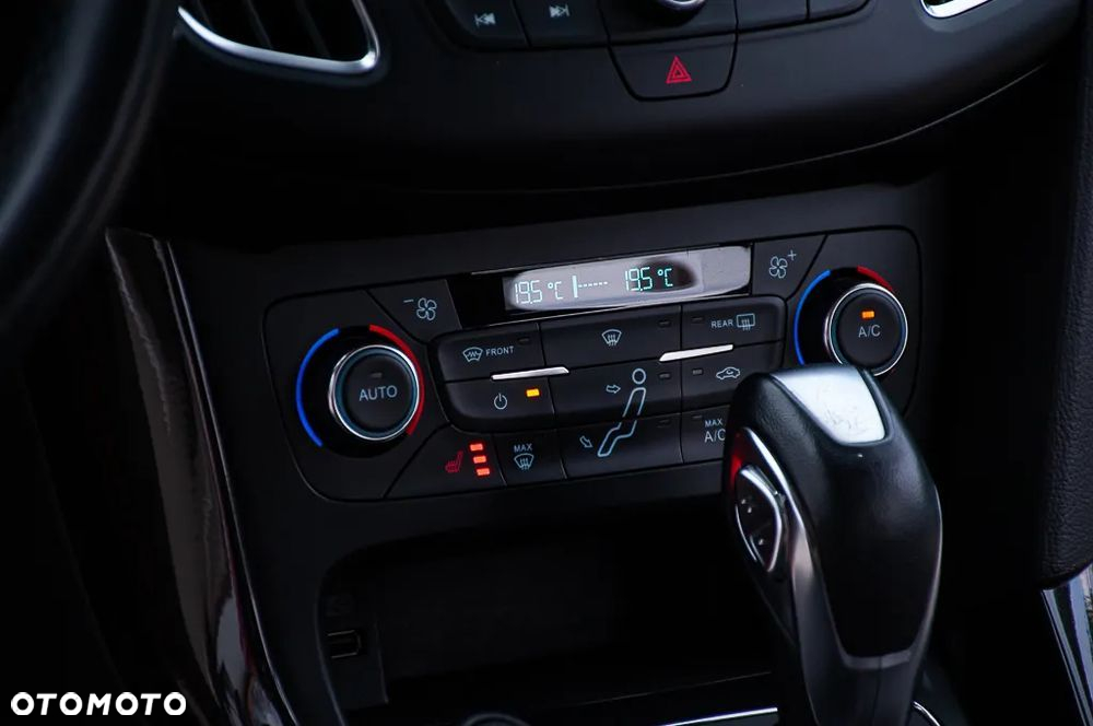 Ford Focus 1.5 EcoBlue Start-Stopp-System TITANIUM - 35