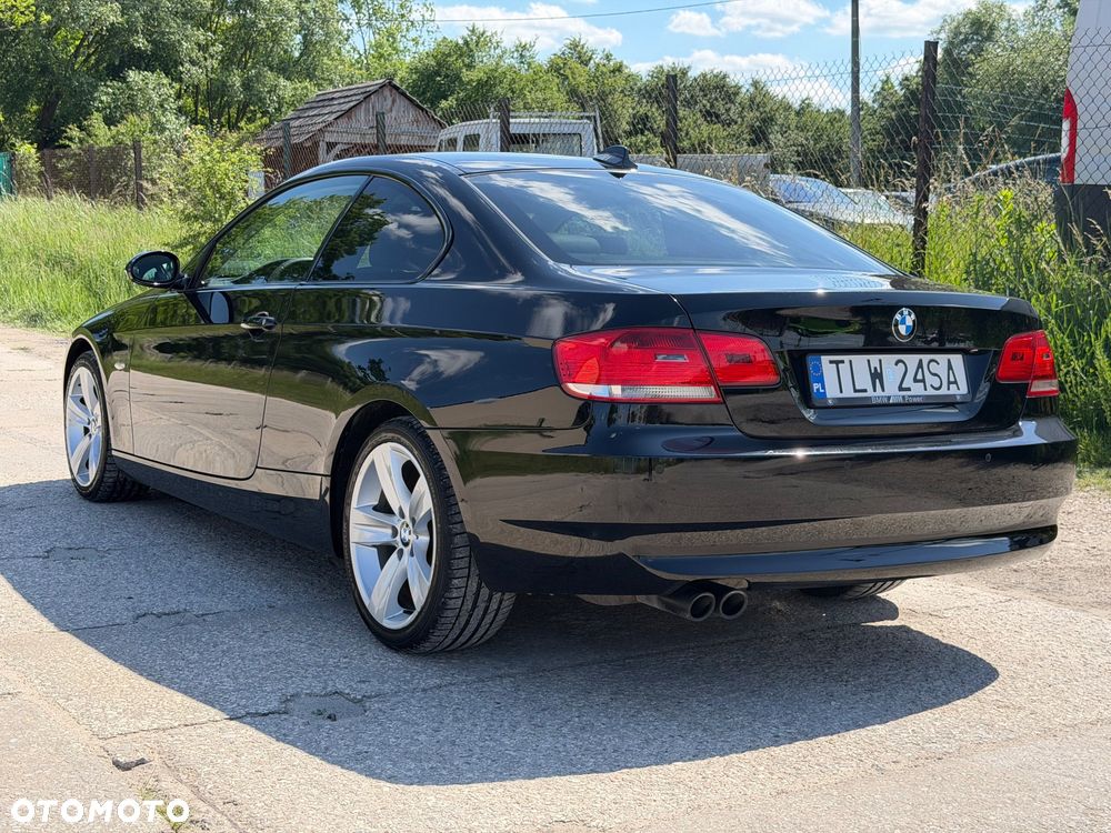 BMW Seria 3 325i Edition Exclusive - 10