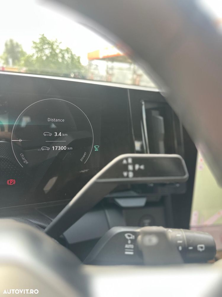 Renault Megane E-TECH 60 kWh 130 CP Evolution - 11