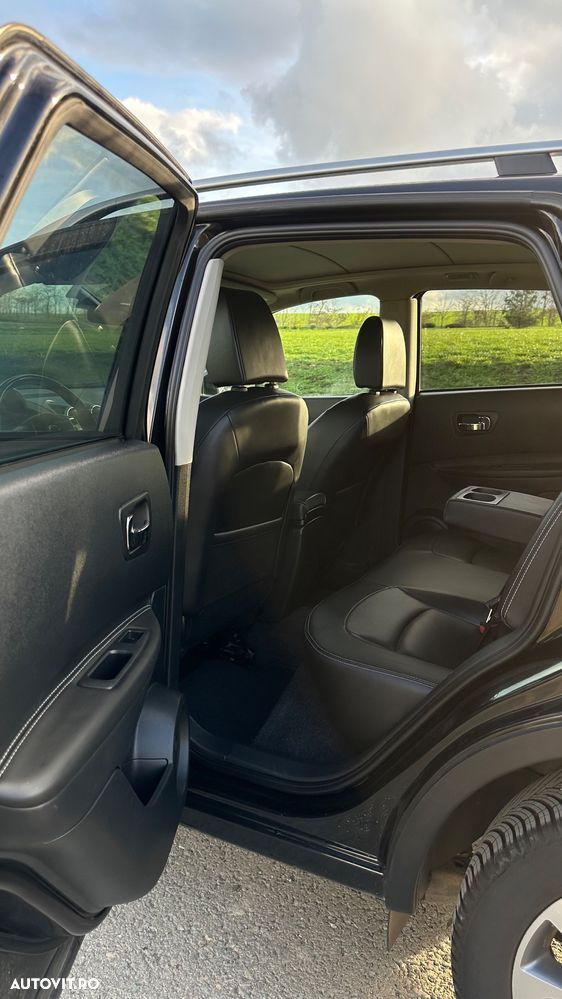 Nissan Qashqai 2.0 DCI 4 x 4 DPF Aut tekna - 11