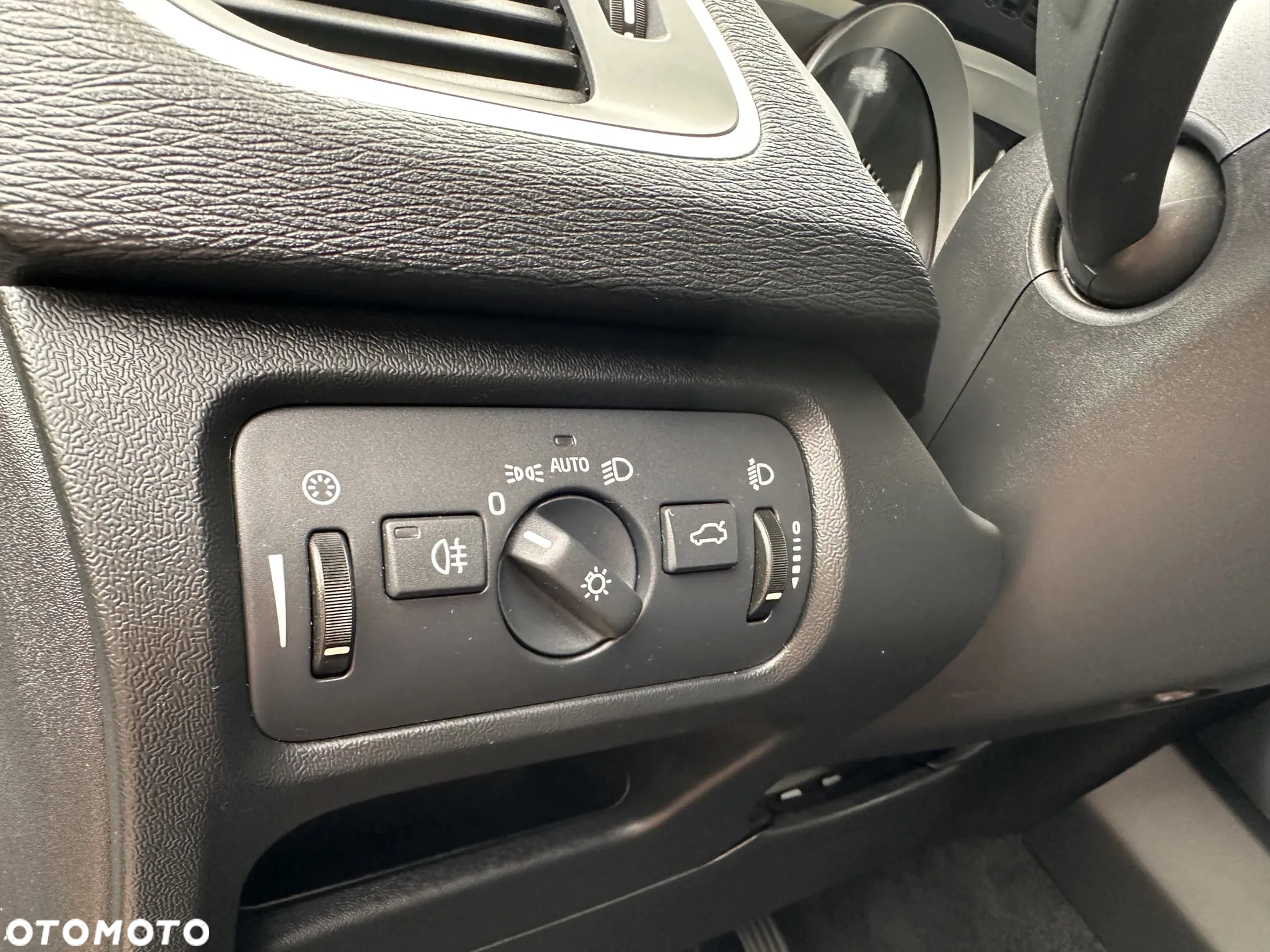 Volvo V40 D2 Drive-E Base - 23