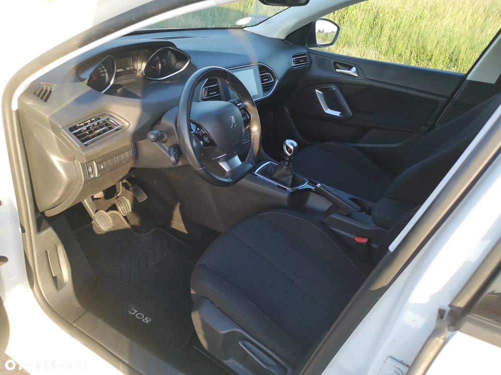 Peugeot 308 125 THP Active - 6