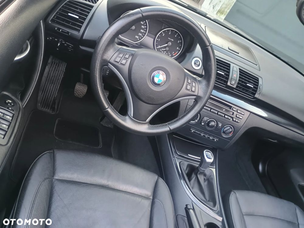 BMW Seria 1 118i - 4