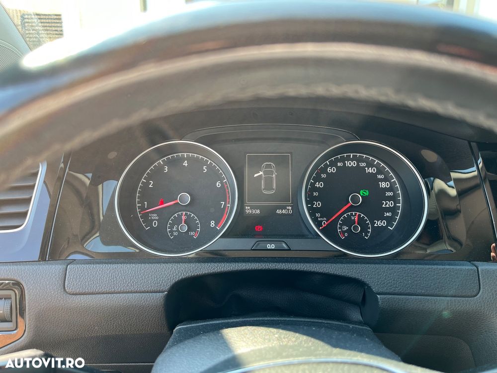 Volkswagen Golf - 9