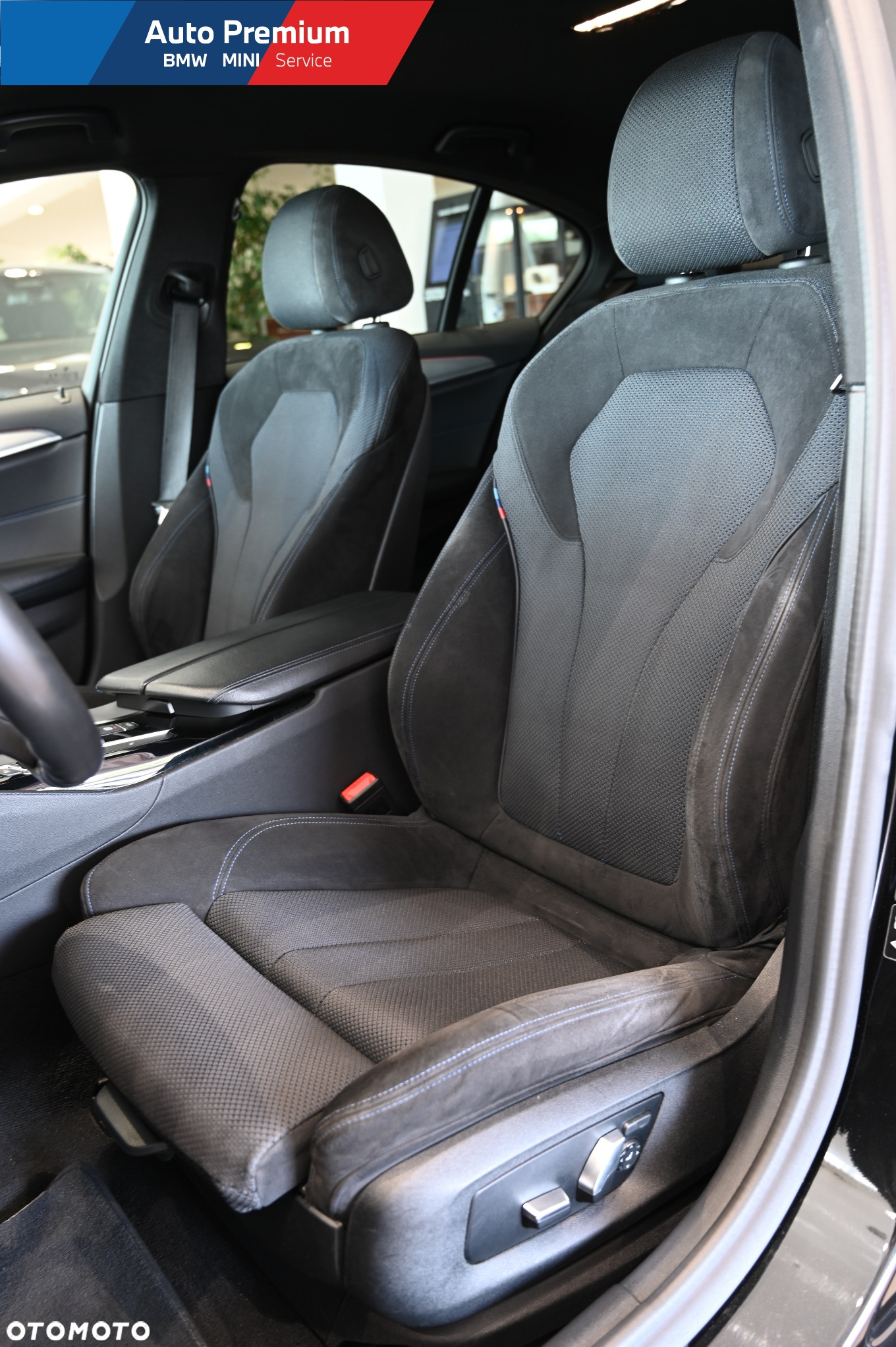 BMW Seria 5 520d xDrive - 23