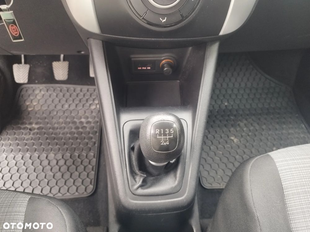 Kia Venga 1.4 M - 17