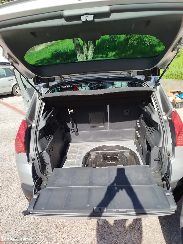 Peugeot 3008 1.6 e-HDi Allure 2-Tronic - 23