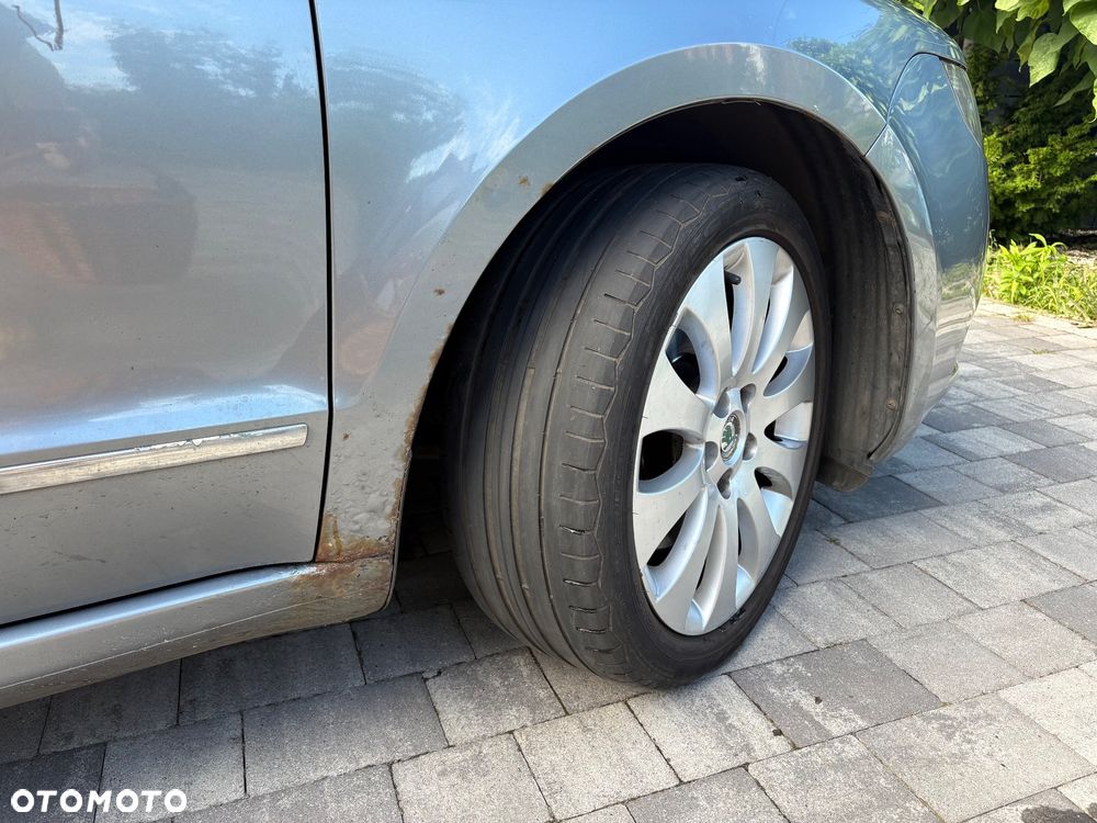 Skoda Superb 2.0 TDI Elegance DSG - 9