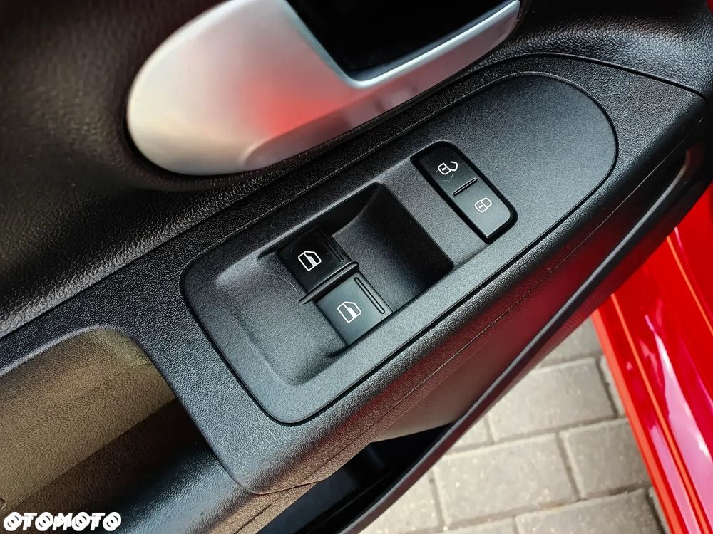 Volkswagen up! - 31