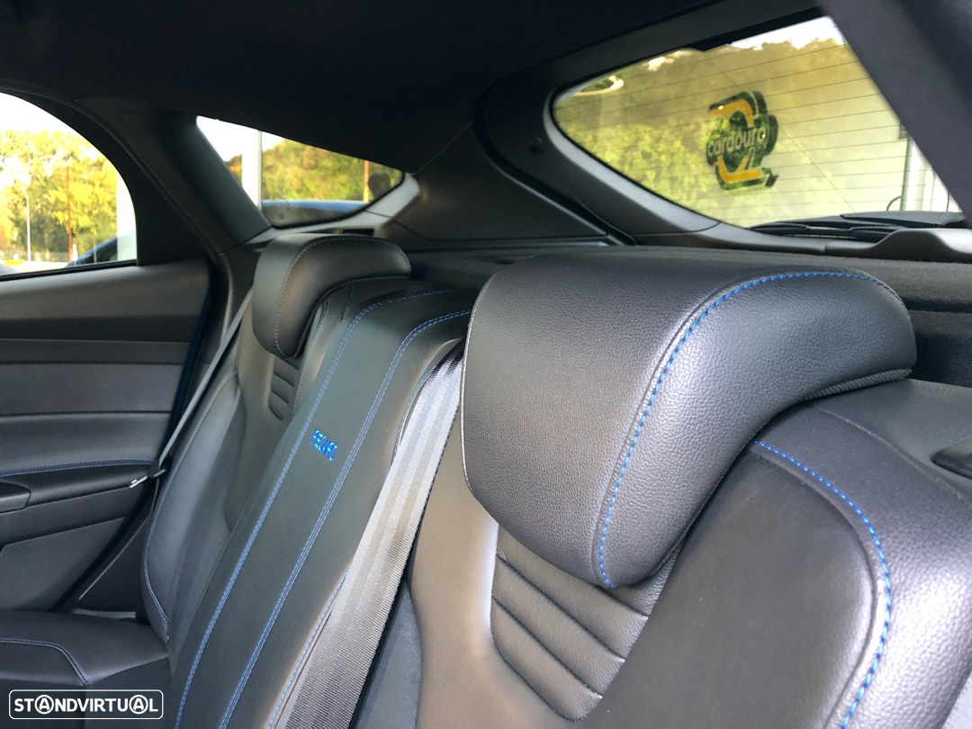 Ford Focus 2.3 EcoBoost RS - 38