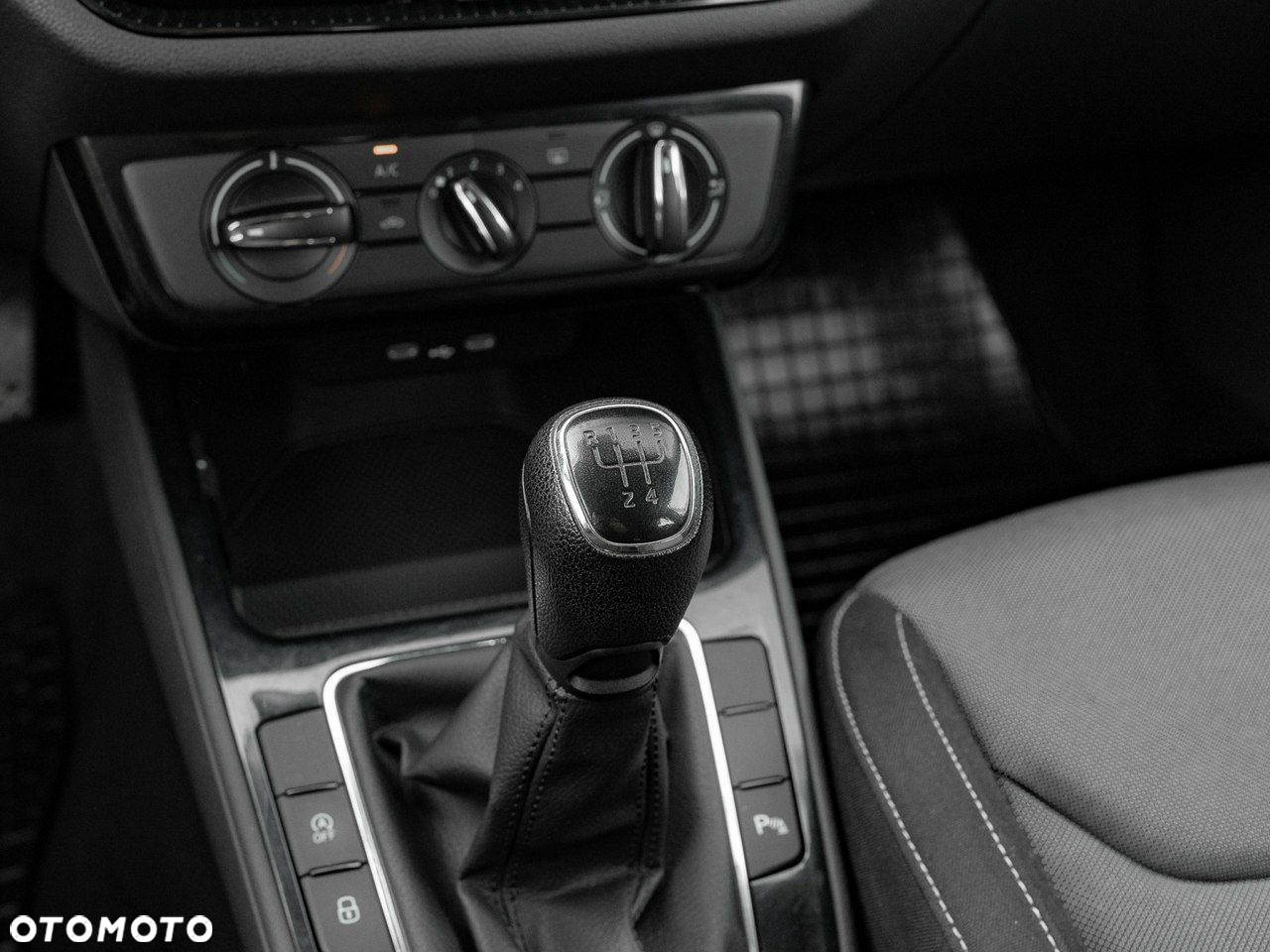 Skoda Fabia 1.0 Ambition - 16