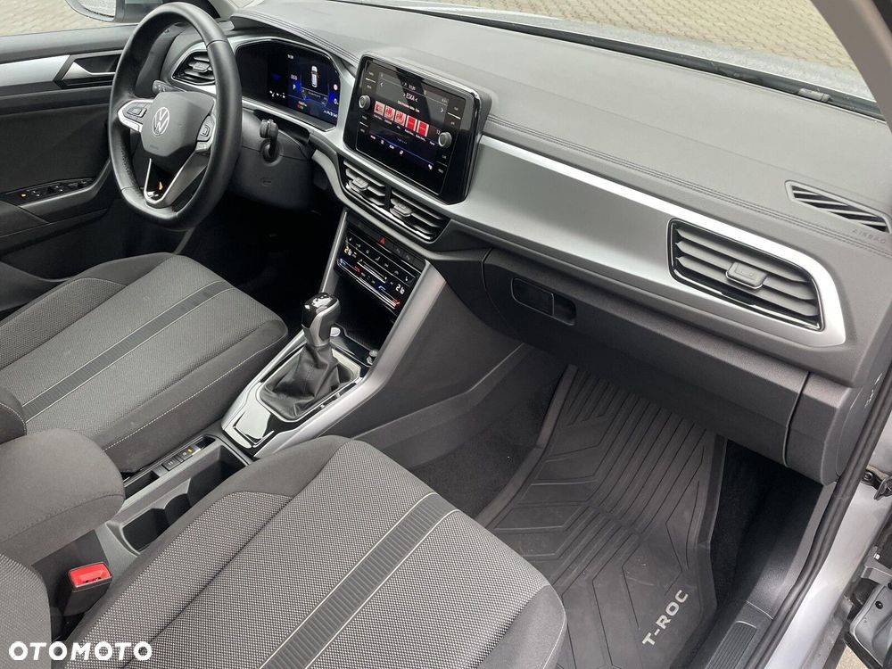 Volkswagen T-Roc - 23