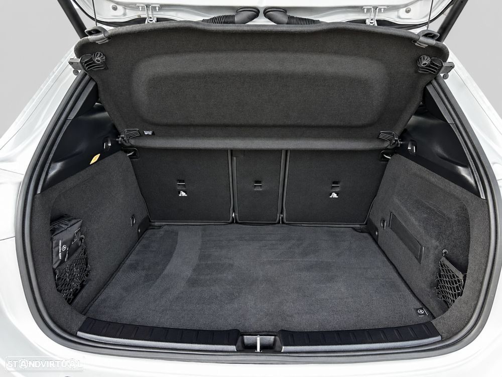Mercedes-Benz GLA 250 e 8G-DCT AMG Line - 28