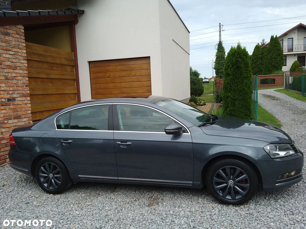 Volkswagen Passat 1.6 TDI DPF BlueMot Highline - 5