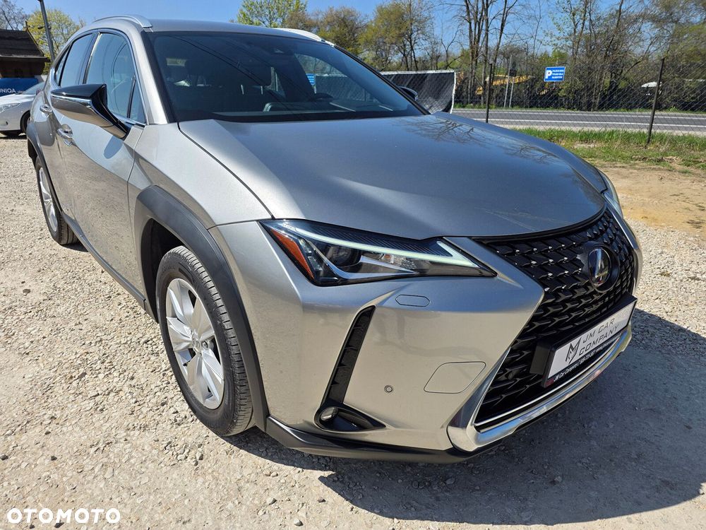 Lexus UX - 18