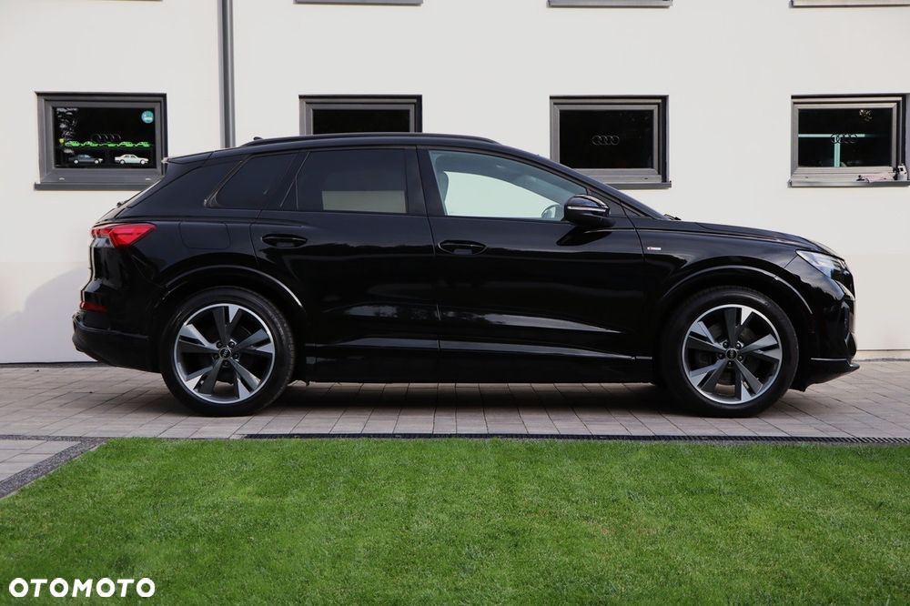 Audi Q4 e-tron - 13