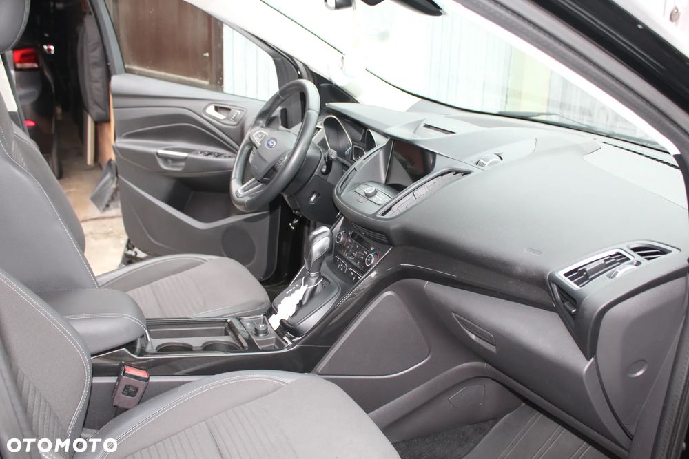 Ford Kuga - 4