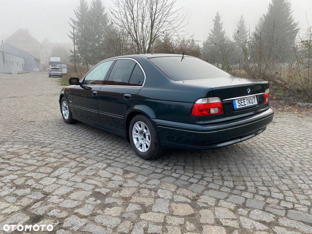 BMW Seria 5 525i - 1
