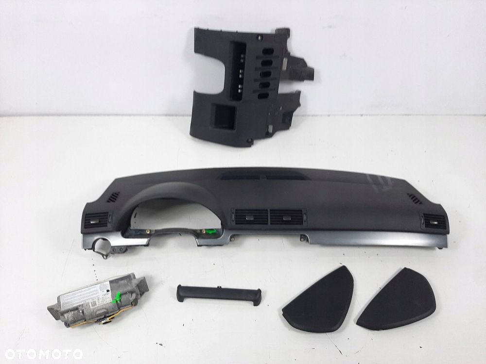 AUDI A4 B7 SEDAN S-LINE 07R DESKA KONSOLA ROZDZIELCZA PODUSZKA PASAZERA