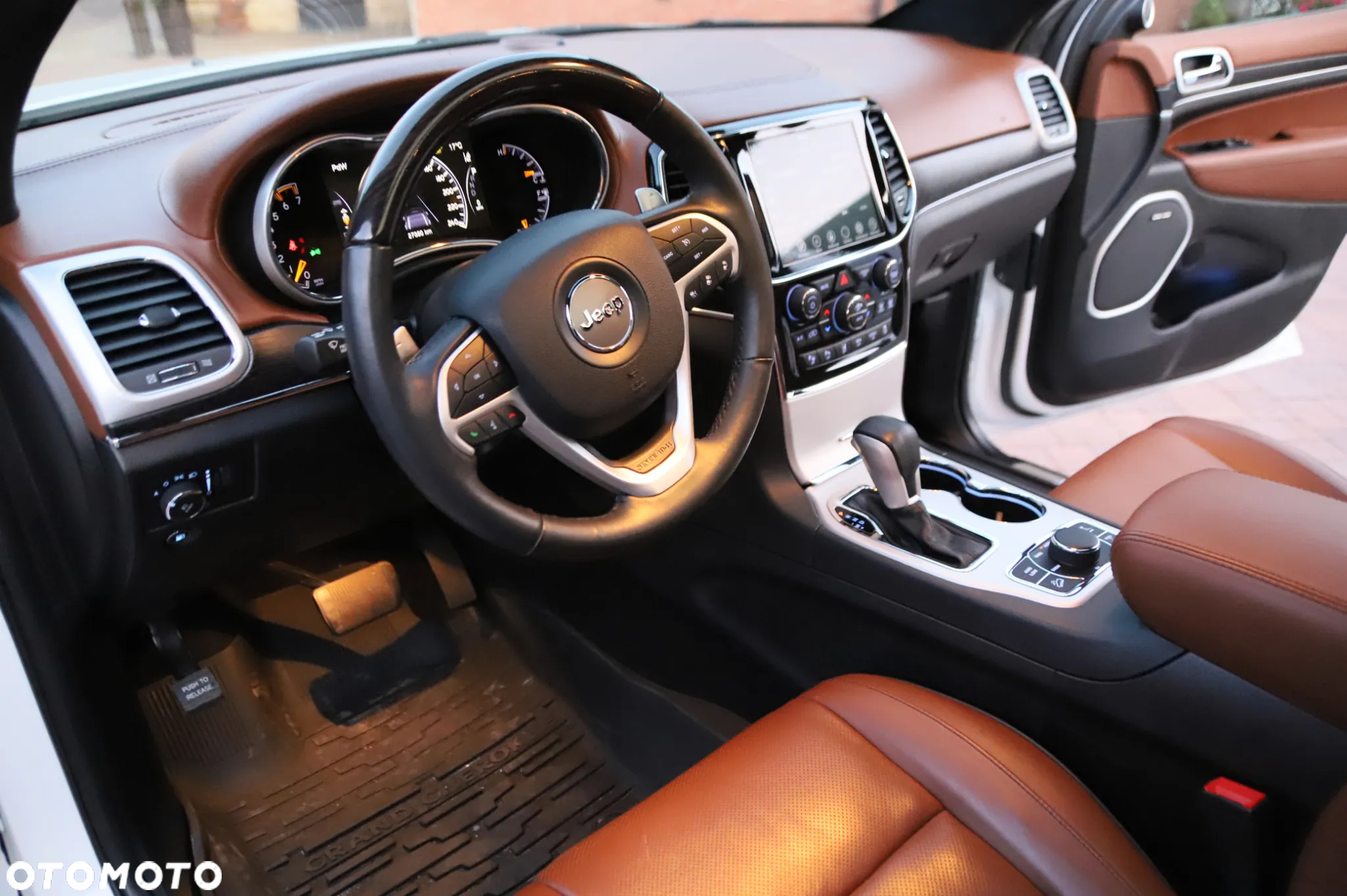 Jeep Grand Cherokee 5.7 V8 Summit - 7
