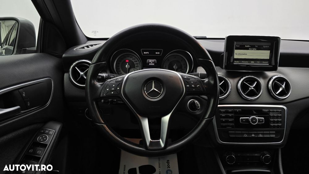 Mercedes-Benz GLA - 13