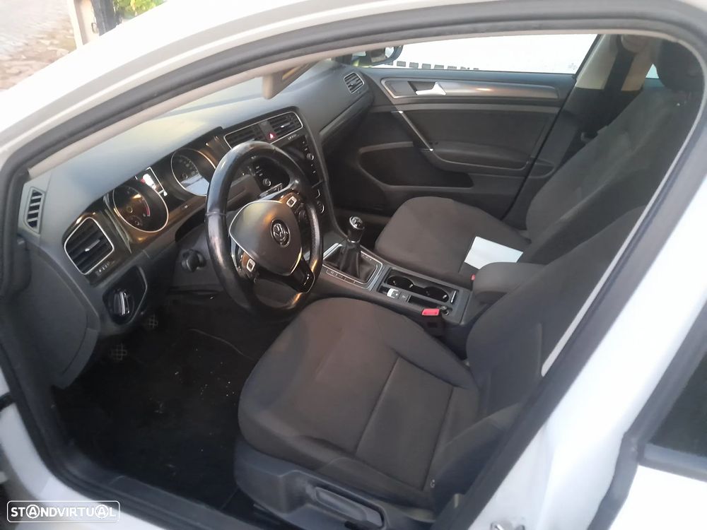 VW Golf 1.6 TDI Highline - 6