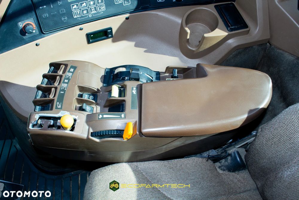John Deere 8220 - 15