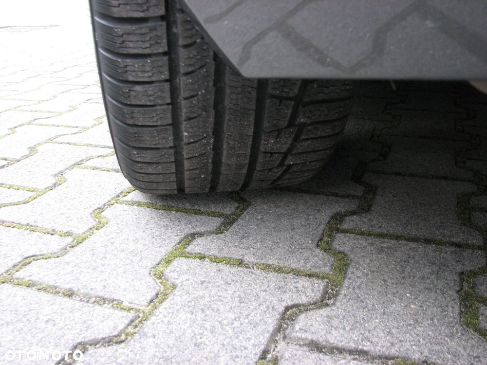 Jaguar XE D180 R-Dynamic S - 38