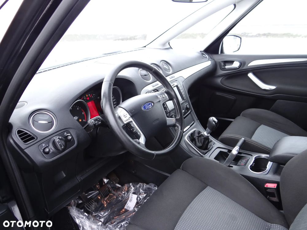 Ford S-Max - 10
