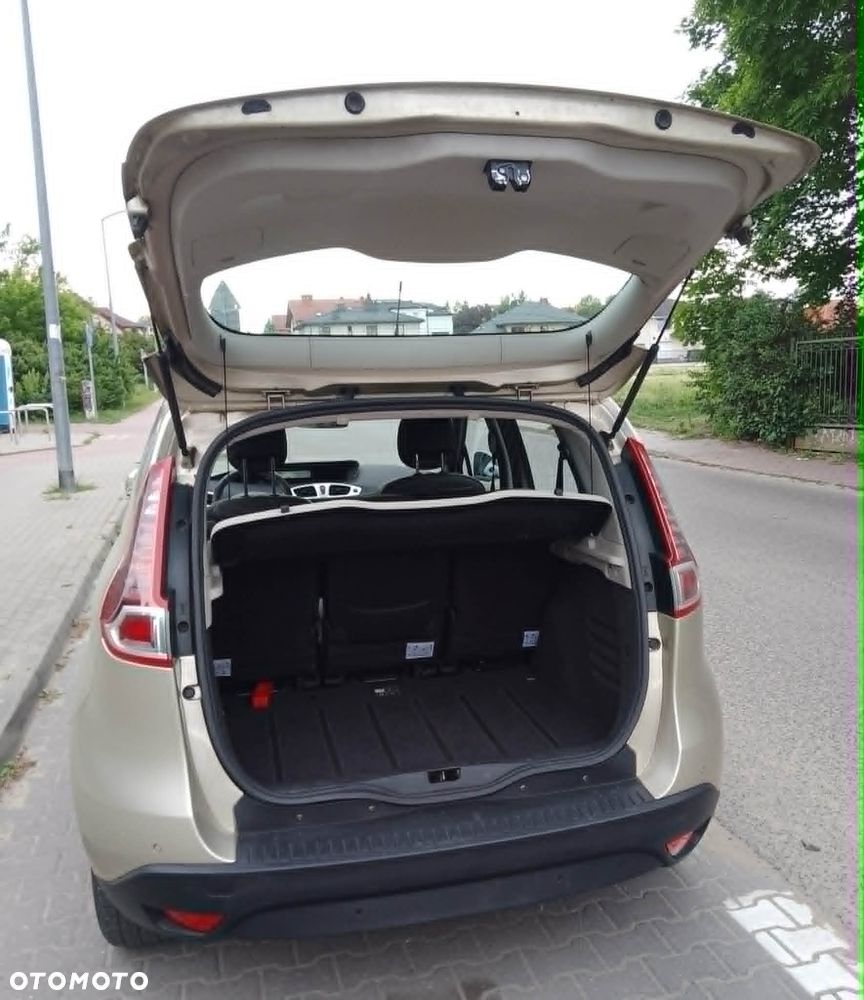 Renault Scenic 1.9 dCi Confort Privilege - 9