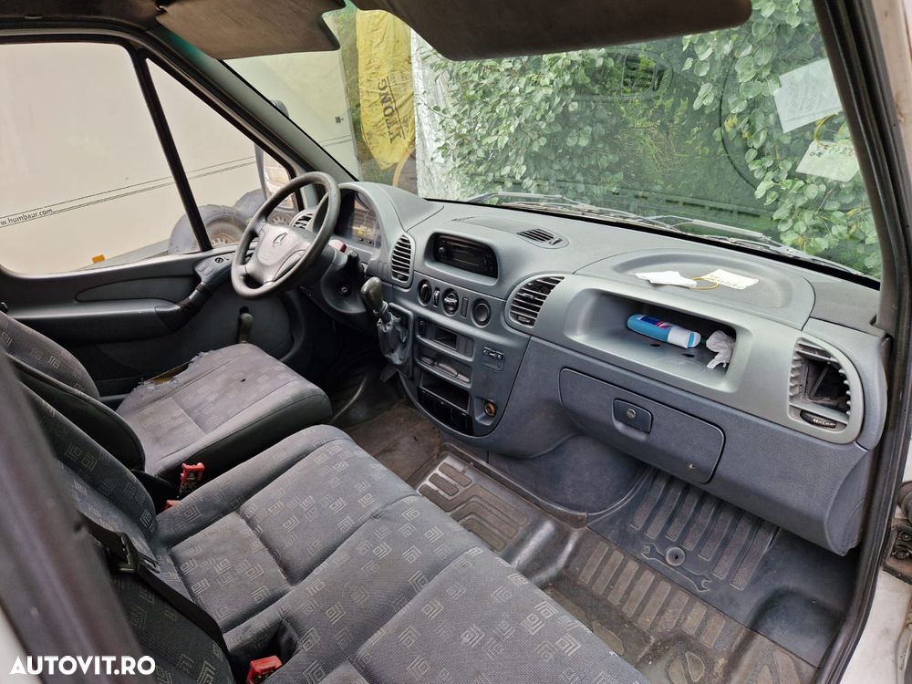 Mercedes-Benz Sprinter - 4